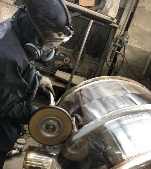 ステンレス材の研磨工のイメージ画像