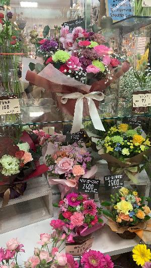 生花店店員（フジ古川店内  フローラソフィー）のイメージ画像