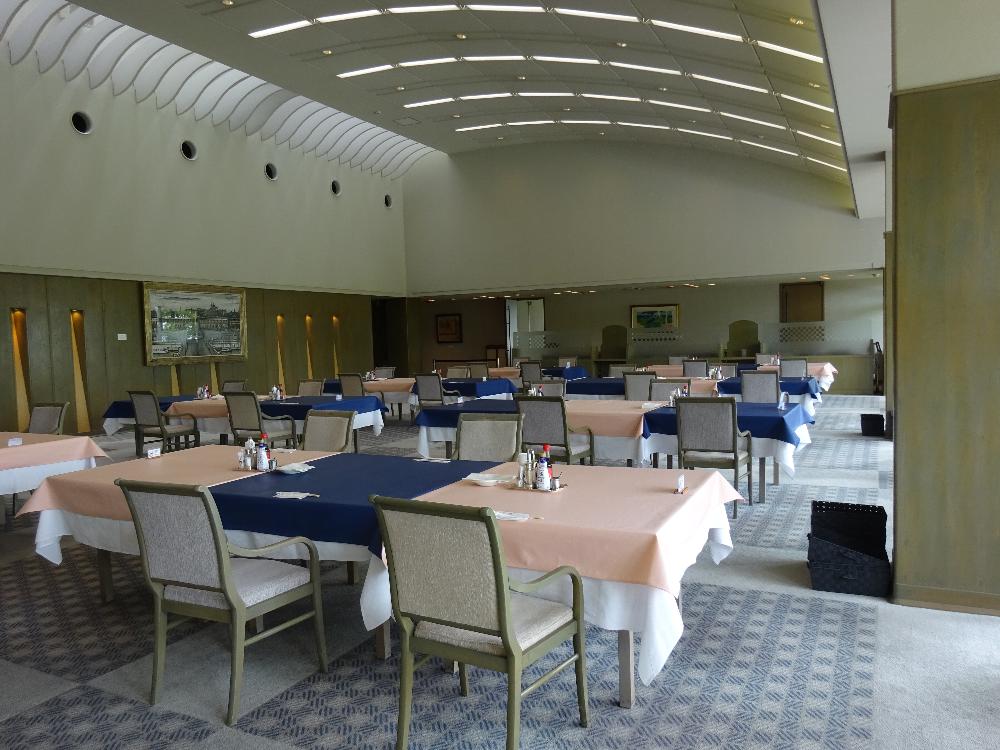 レストランホール・フロアスタッフのイメージ画像