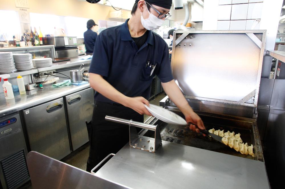 中華チェーン店の調理スタッフのイメージ画像