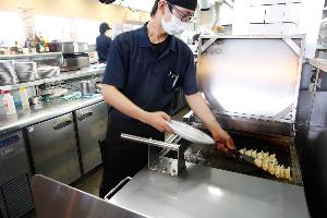 中華チェーン店の調理スタッフのイメージ画像
