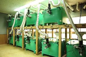 自動養殖機械を使用した食用コオロギの生産・加工・出荷のイメージ画像