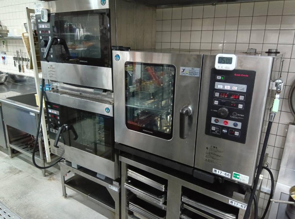 洋食系レストランの調理スタッフのイメージ画像