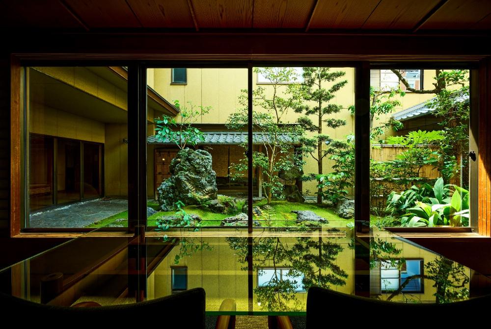 旅館の客室係りのイメージ画像