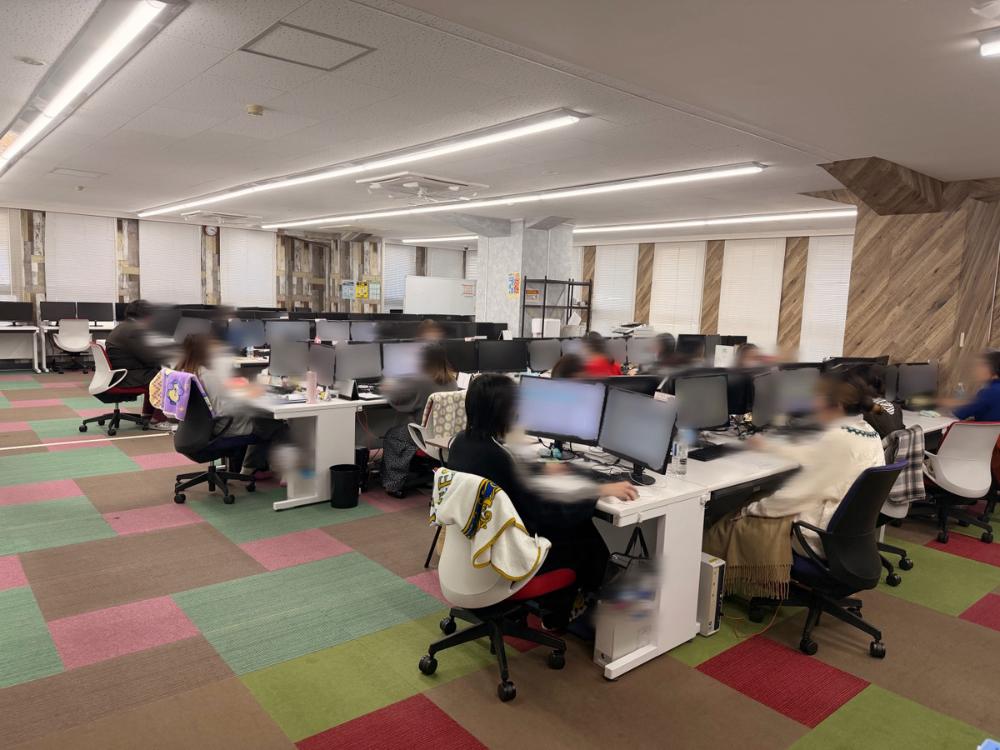 コールセンターでのお問い合わせ対応/未経験歓迎/年間休日121日/服装自由のイメージ画像