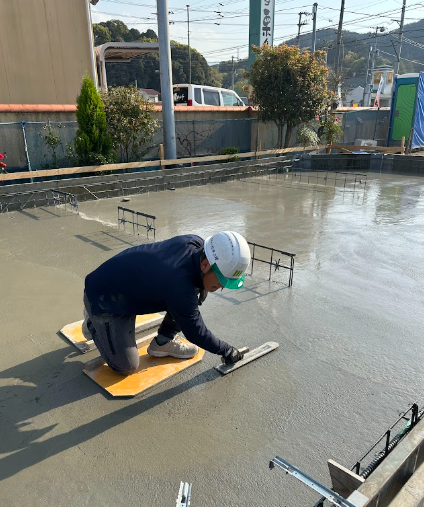 住宅基礎工事の現場作業員のイメージ画像