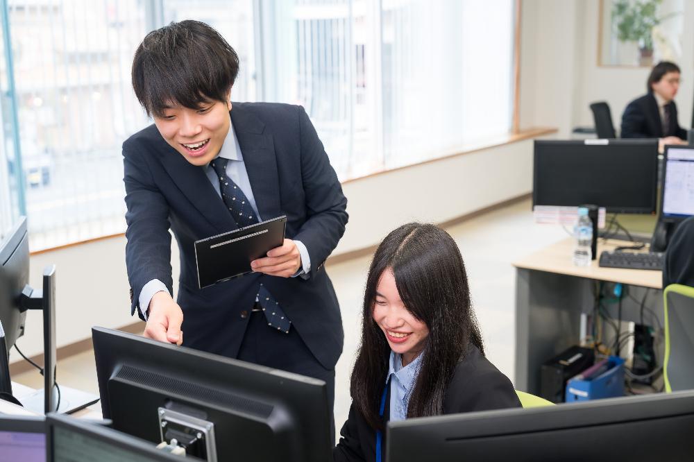 PC・スマホのサポートスタッフのイメージ画像
