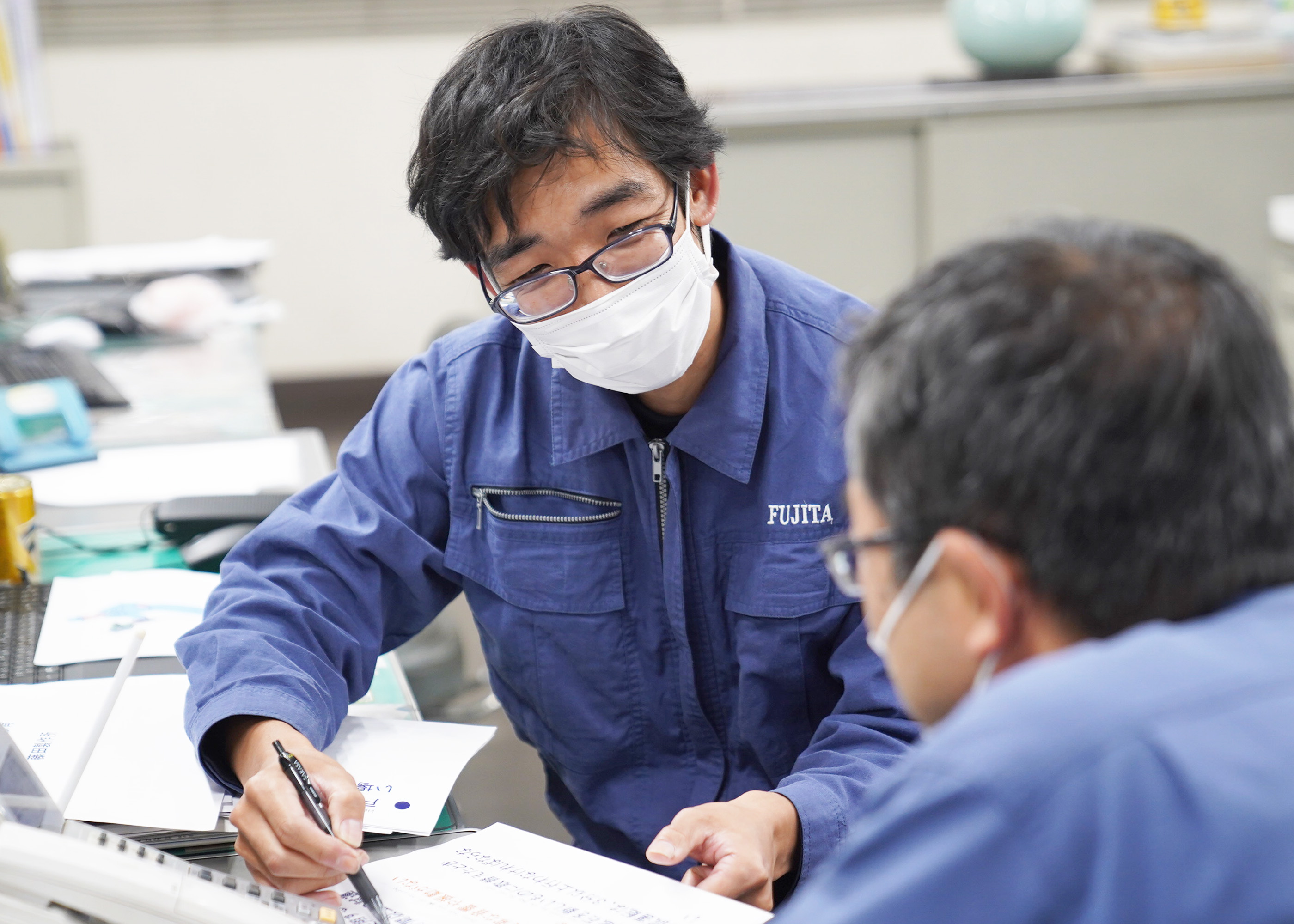 温かい社風のある同社で、やりがいを持って仕事をする須田さん。